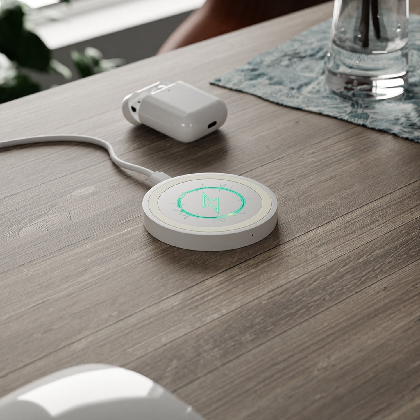Charging Bolt (Green) - Quake Wireless Charging Pad - Creatively Designed Shop