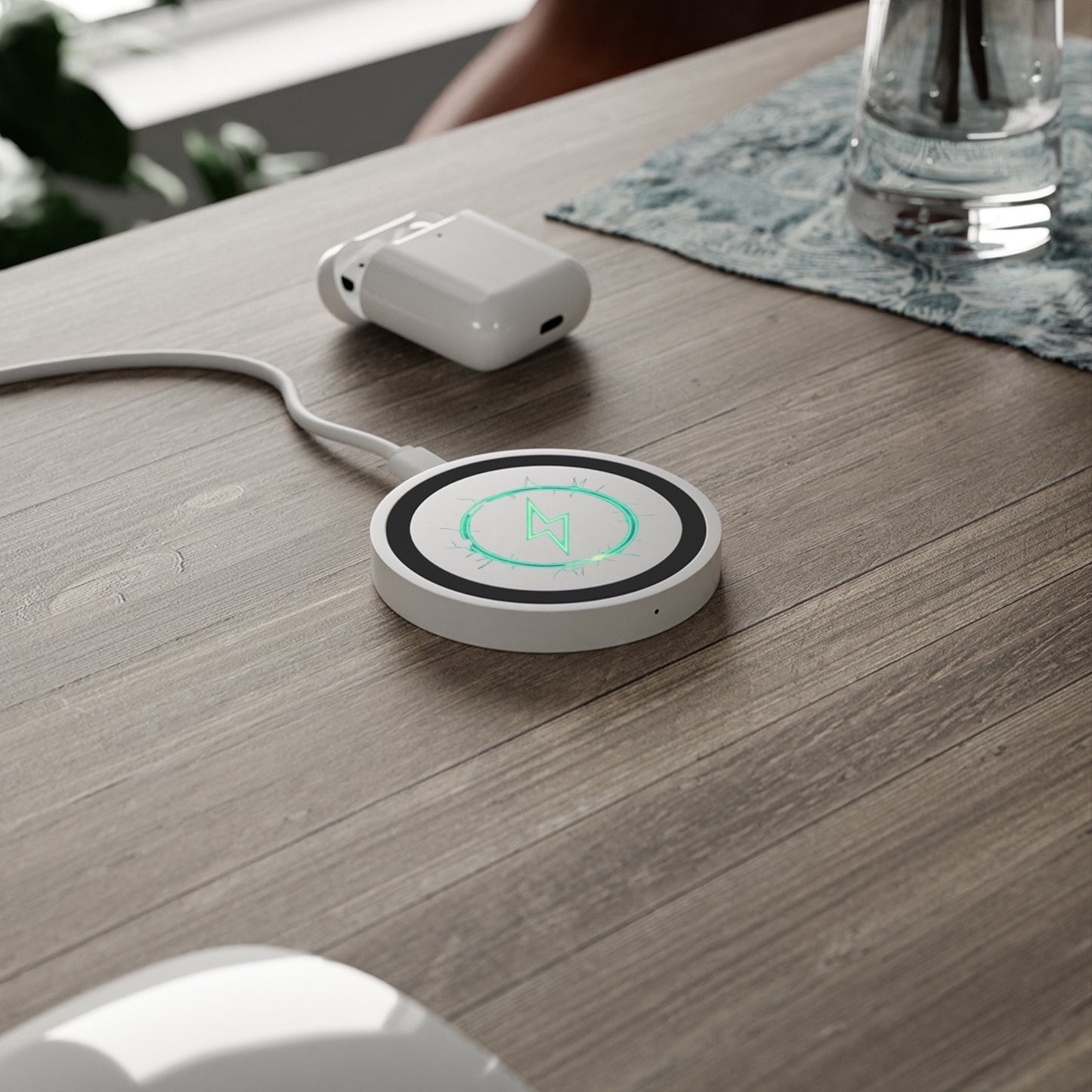Charging Bolt (Green) - Quake Wireless Charging Pad - Creatively Designed Shop