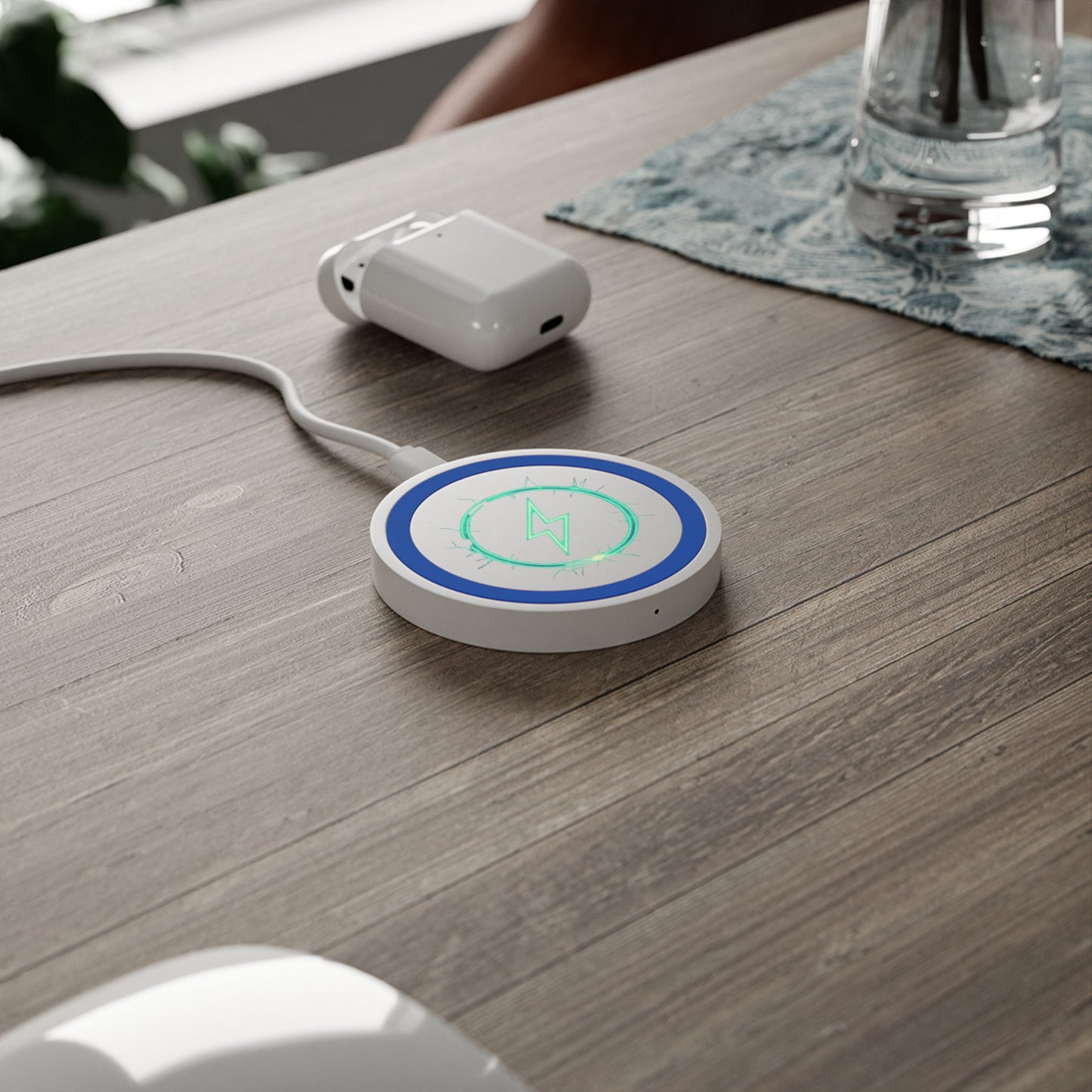 Charging Bolt (Green) - Quake Wireless Charging Pad - Creatively Designed Shop