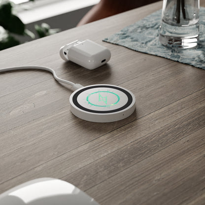 Charging Bolt (Green) - Quake Wireless Charging Pad - Creatively Designed Shop